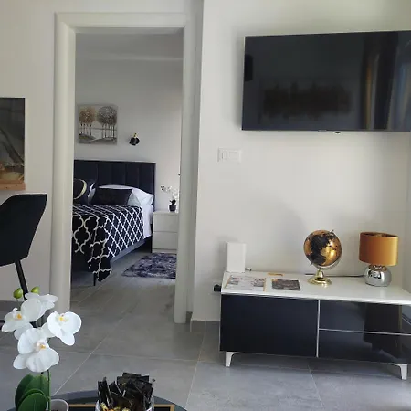 Modern Luxury Diva 1 , 4 Stars, Ciovo, Okrug Trogir