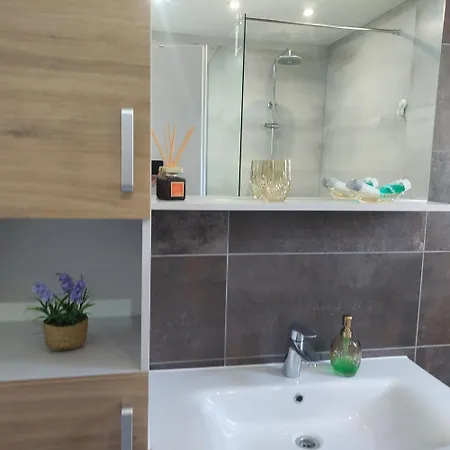 Modern Luxury Diva 1 , 4 Stars, Ciovo, Okrug Apartment